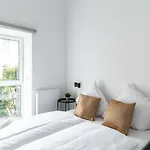 Holiday Apartments Frankfurter Allee 98
